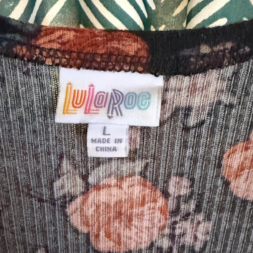 LuLaRoe Ribbed Sarah Roses - Picture 2 of 3